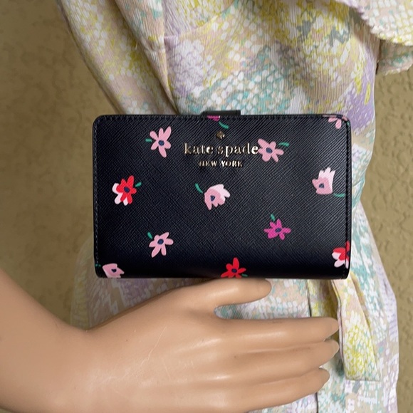 Kate Spade Staci Ditsy Buds Medium Compact Bifold Wallet wlr00608 Black Multi - Picture 15 of 16